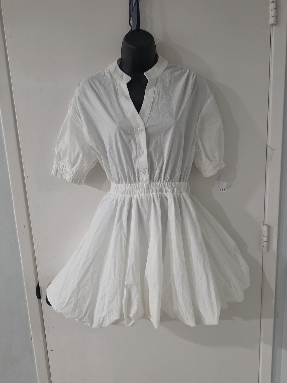White Short Sleeve Shirtdress with Elastic Waist And Balloon Hem Sz Small ~
